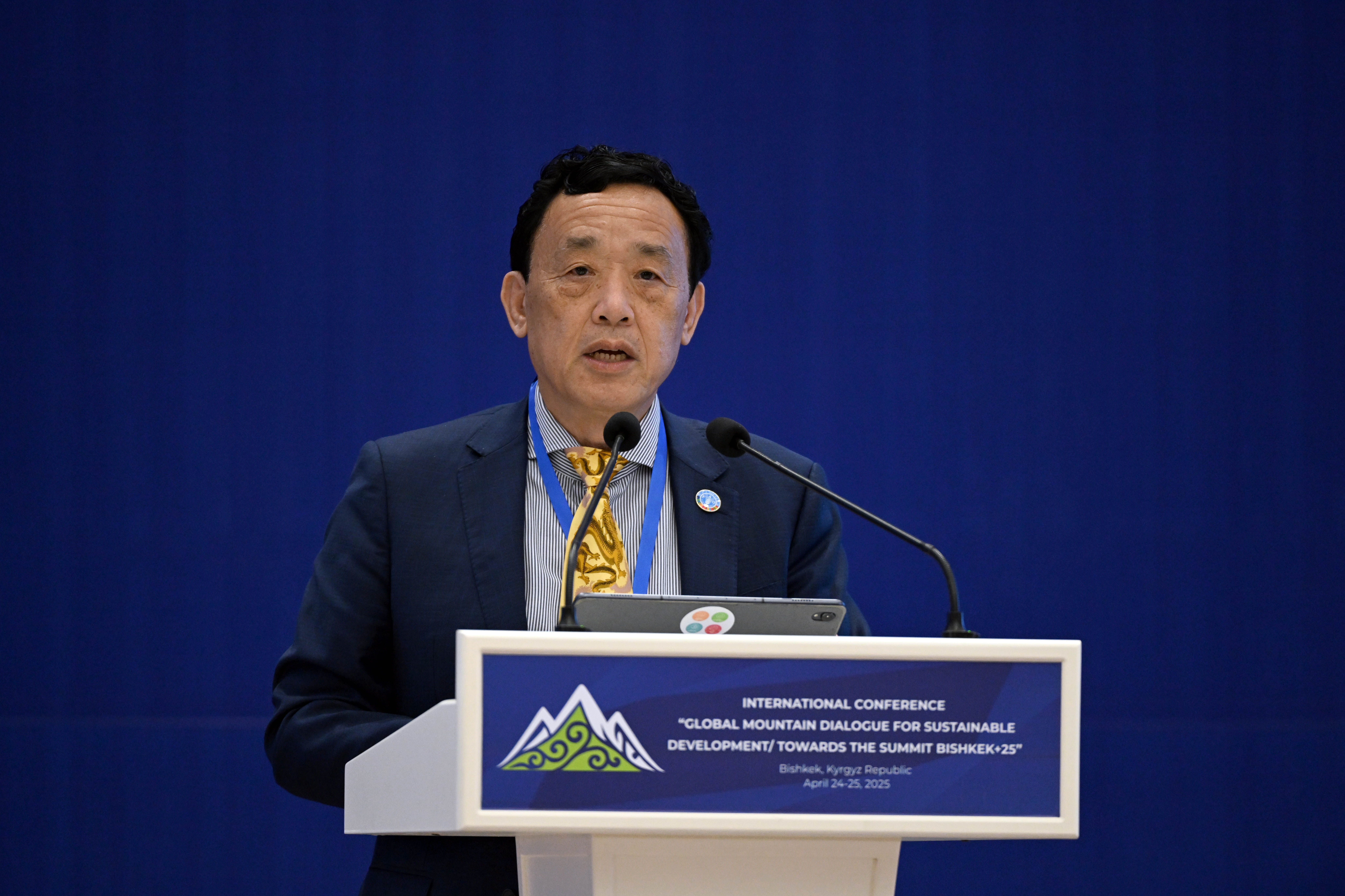 Президент Садыр Жапаров: «Сегодня Бишкек вновь становится точкой консолидации стран и международных организаций, а также горного сообщества, объединенных общими чаяниями и надеждами» - Изображение 9