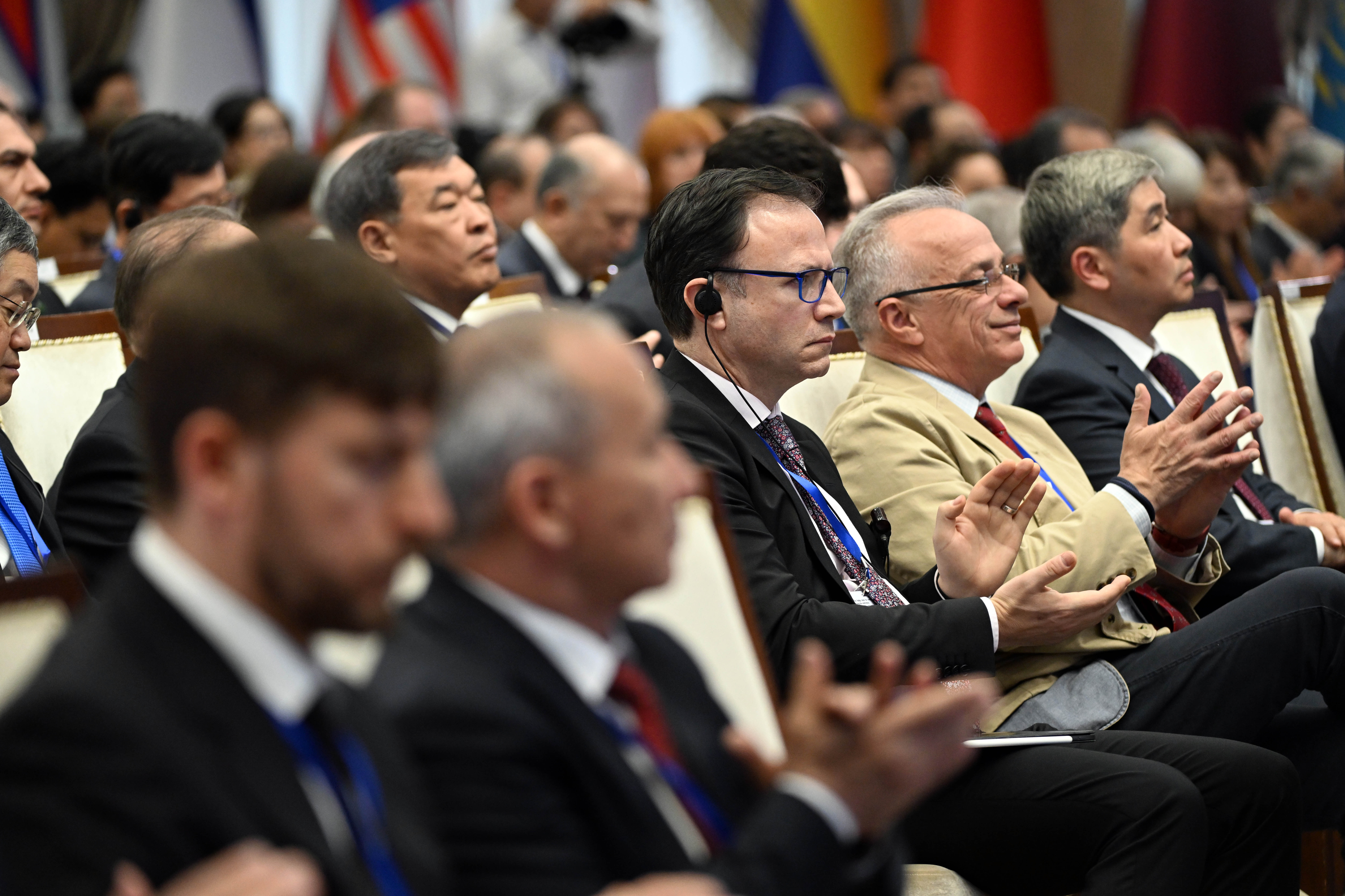 Президент Садыр Жапаров: «Сегодня Бишкек вновь становится точкой консолидации стран и международных организаций, а также горного сообщества, объединенных общими чаяниями и надеждами» - Изображение 10