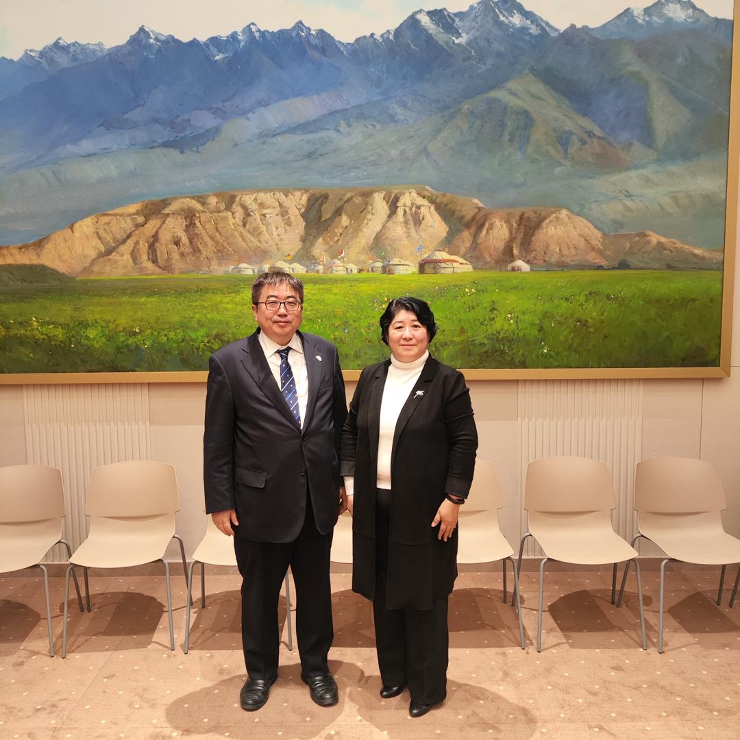 Спецпредставитель Президента Динара Кемелова провела встречу со страновым директором ВПП ООН в Кыргызстане Кожиро Накай