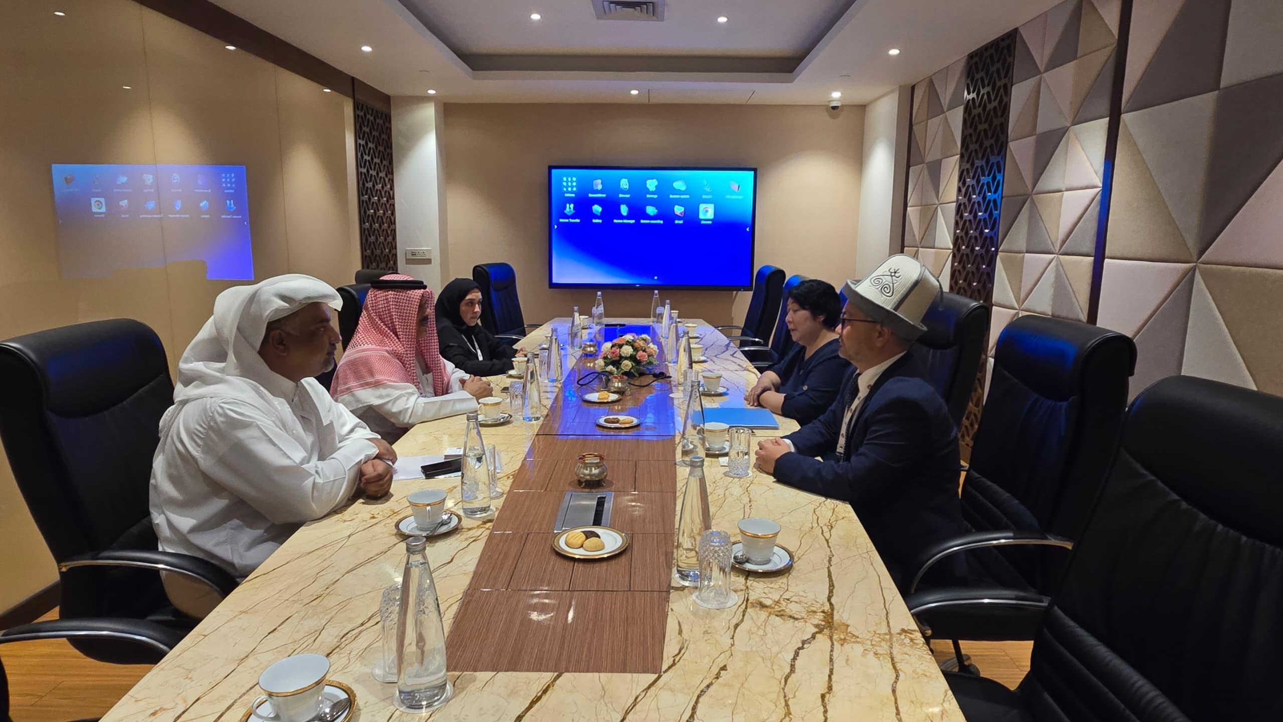 В городе Катманду, Непал прошел международный форум «Сагарматха Самбаад», на тему: «Климатические изменения, горы и будущее человечества» - Изображение 4